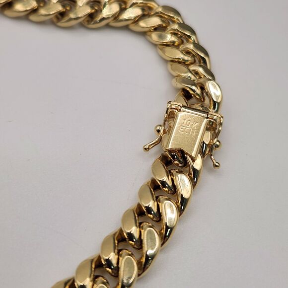 10k Yellow Gold Hollow Cuban Chain Necklace 18" - Picture 3 of 9